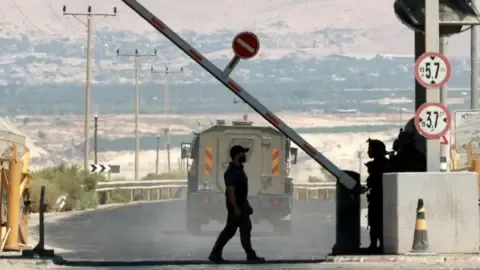 A Pair of Victims Gunned Down in Assault Adjacent to West Bank-Jordan Checkpoint, IDF Confirms