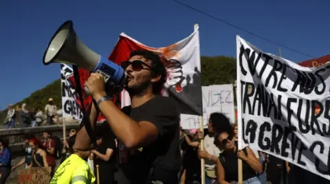 France-Wide Protests Break Out Opposing Fiscal Slashing